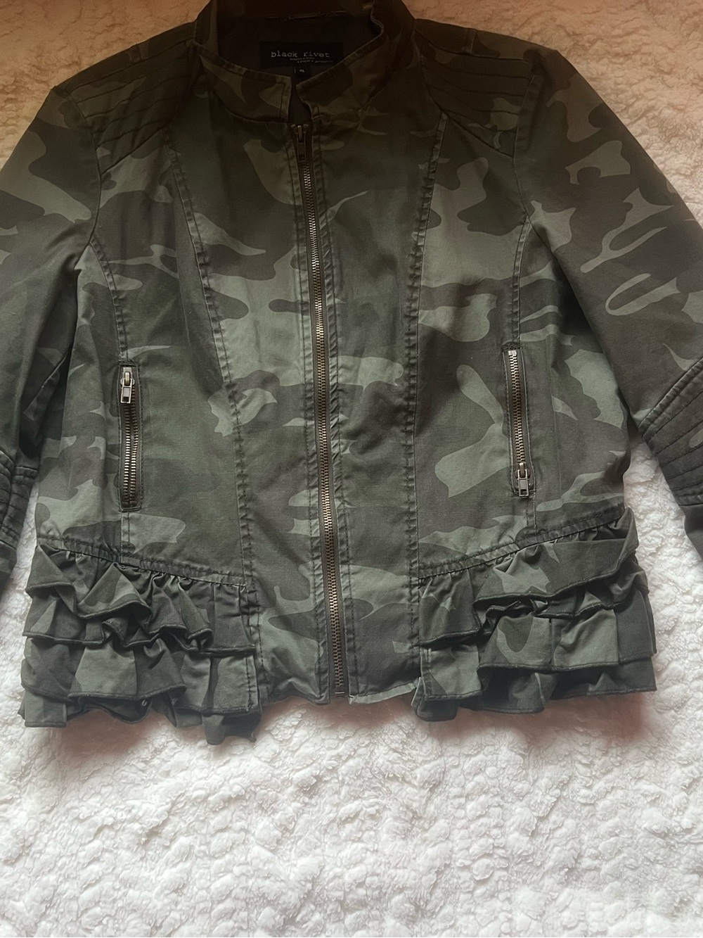 Black Rivet Olive Green Camo Ruffled Utility Jacket - Black Rivet - Picture 4 of 5